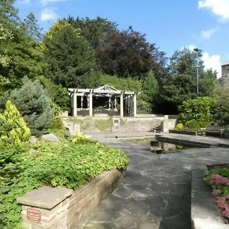 Luxury Nautical Large - 2 Bedroom - Centre - Free Private Parking فندق